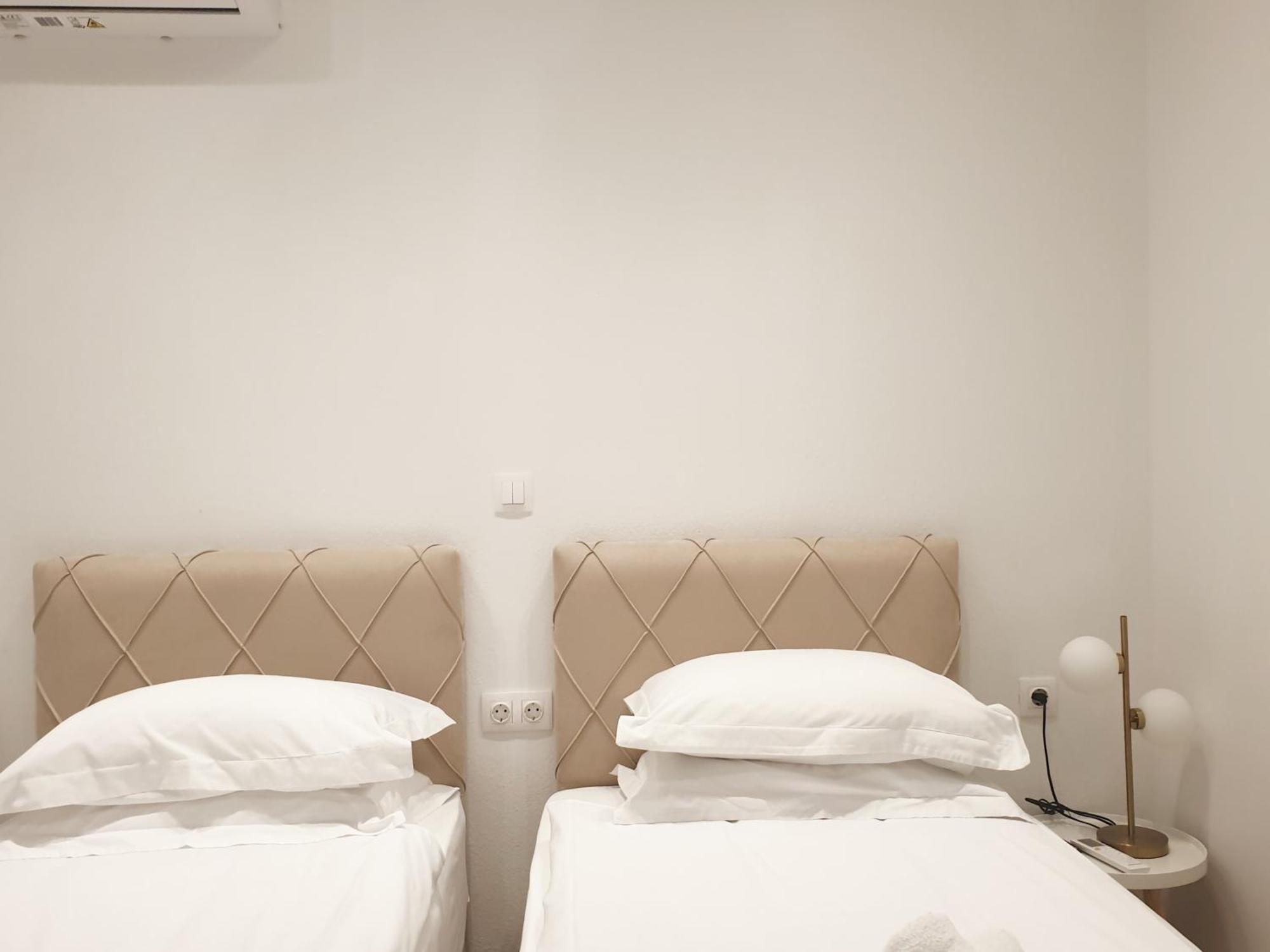 Eantos Studios And Suites Peraía Pokoj fotografie